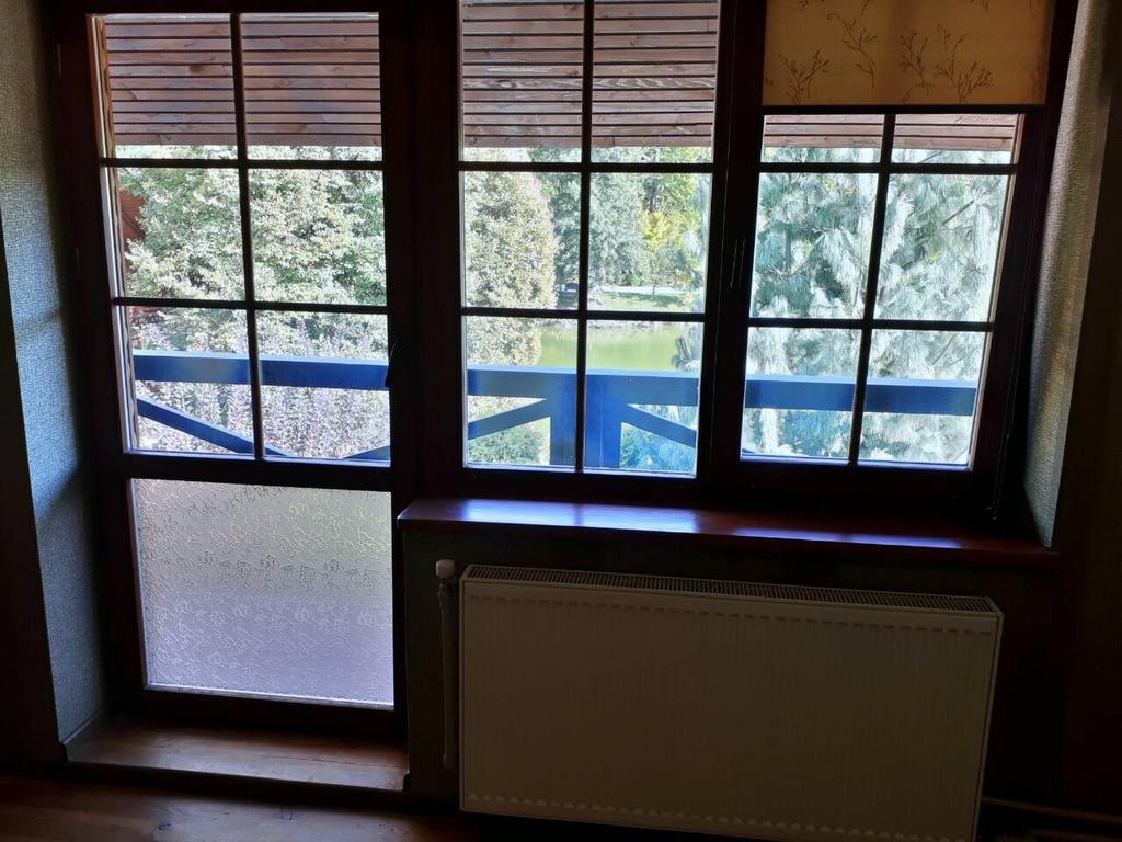 Rancho 555 Guest House Uzhhorod Bagian luar foto