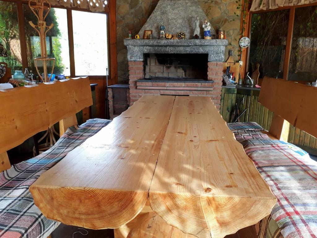 Rancho 555 Guest House Uzhhorod Bagian luar foto